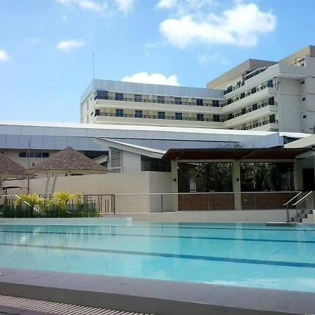 Big 8 Corporate Hotel Tagum Exteriör bild