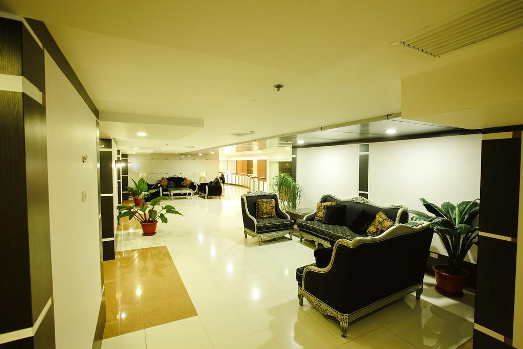 Big 8 Corporate Hotel Tagum Exteriör bild
