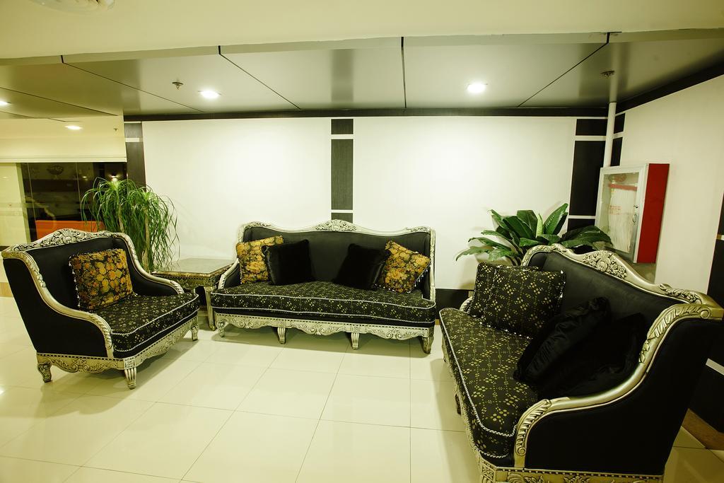 Big 8 Corporate Hotel Tagum Exteriör bild