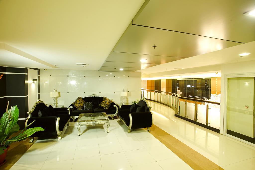 Big 8 Corporate Hotel Tagum Exteriör bild