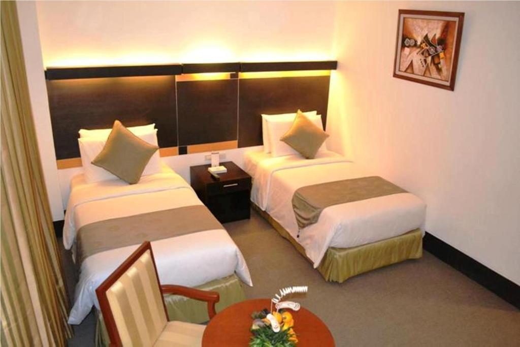 Big 8 Corporate Hotel Tagum Exteriör bild